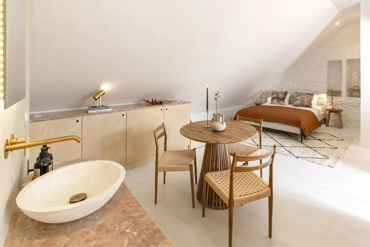 The Downtown Terrace - Fabulous Views, Romantic Penthouse, 6Th-Floor No Lift Лиссабон 0*,