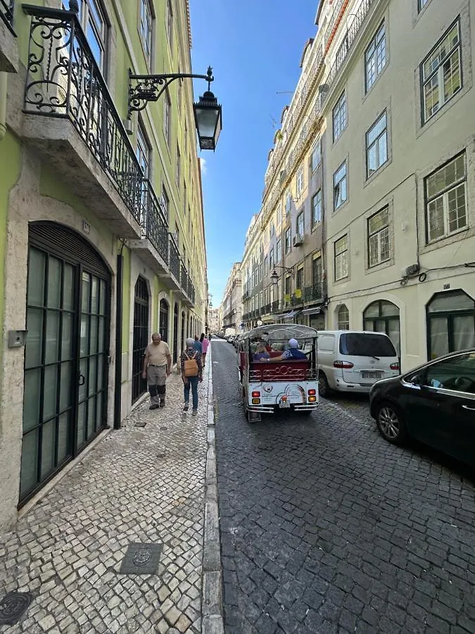 Apartman The Downtown Terrace - Fabulous Views, Romantic Penthouse, 6Th-Floor No Lift Lisboa Portugália